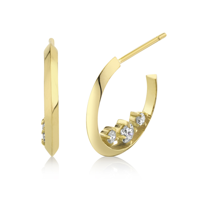 Lizzie Mandler Small Knife Edge Hoops With Three Éclat Diamonds Earring In Yellow Gold,white Diamonds