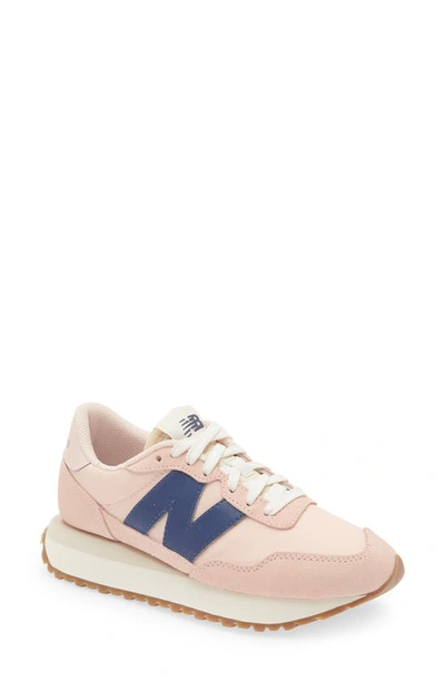 New Balance 237 Trainer In Pink/blue