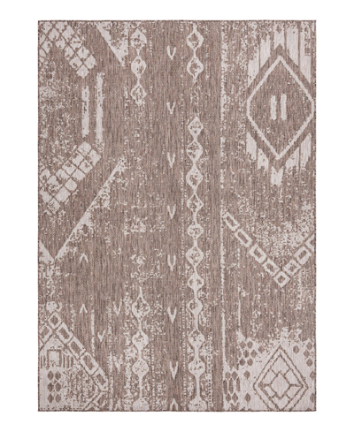 Bayshore Home Outdoor Pursuits Odp01 7' X 10' Area Rug In Brown