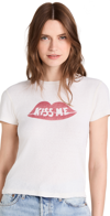 RE/DONE 90S BABY TEE KISS ME