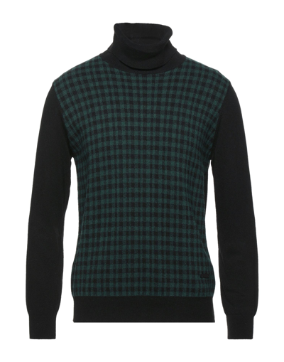 Alessandro Dell'acqua Turtlenecks In Green