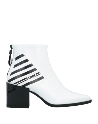 Loriblu Ankle Boots In White