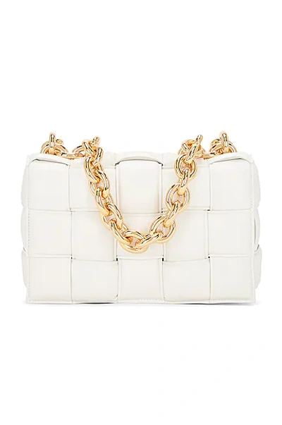 Bottega Veneta Chain Cassette Crossbody Bag In Chalk-gold