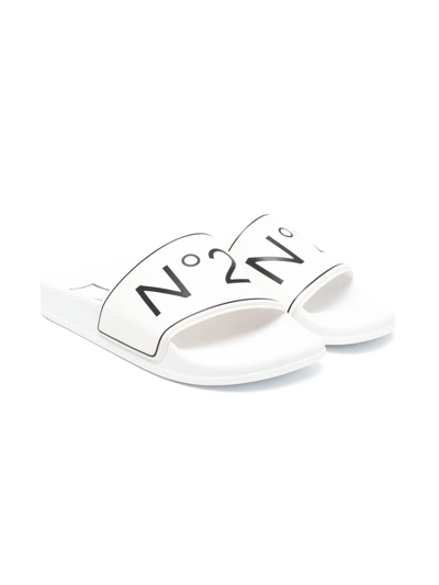 N°21 Teen Logo Print Slides In White