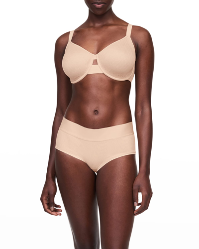 Chantelle Smooth Lines Seamless Minimizer Bra In Nude Blush