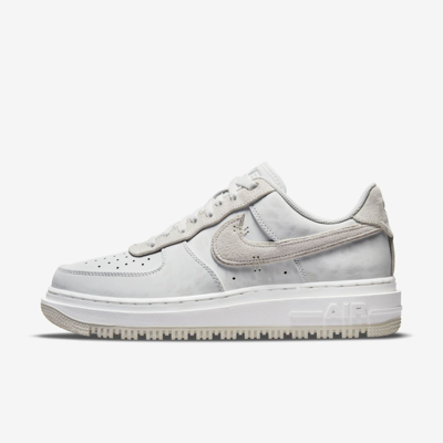 Nike Men's Air Force 1 Luxe Shoes In White