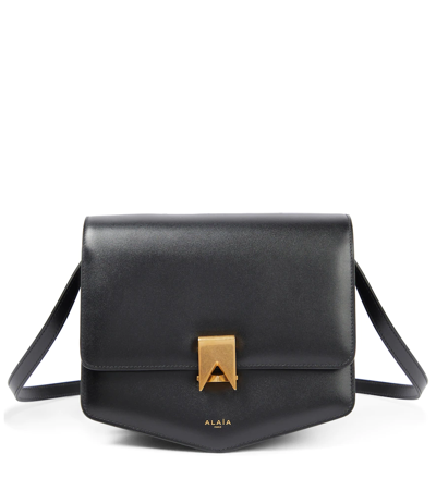 Alaïa Le Papa Flap Grain Leather Crossbody Bag In Noir