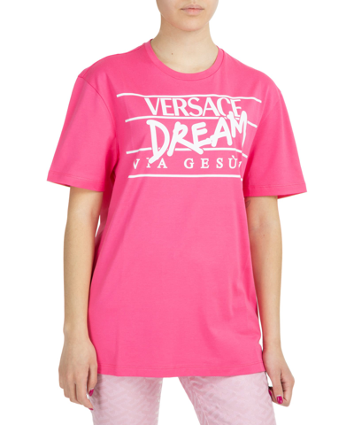 Versace Slogan Logo-print Short-sleeve T-shirt In Fuchsia