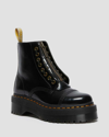 Dr. Martens Sinclair Combat Boot In Black Hammered Leather With A Large Treaded Sole In Schwarz