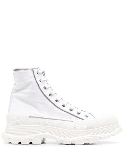 Alexander Mcqueen Round Toe Boots In White