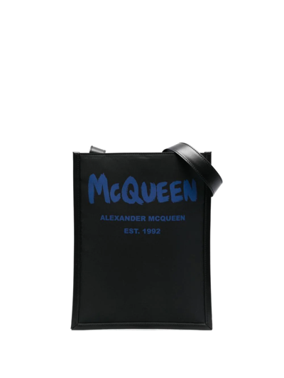 Alexander Mcqueen Logo印花邮差包 In Black