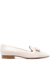 Ferragamo Bow-embellished Logo-plaque Loafers In Mascarpone