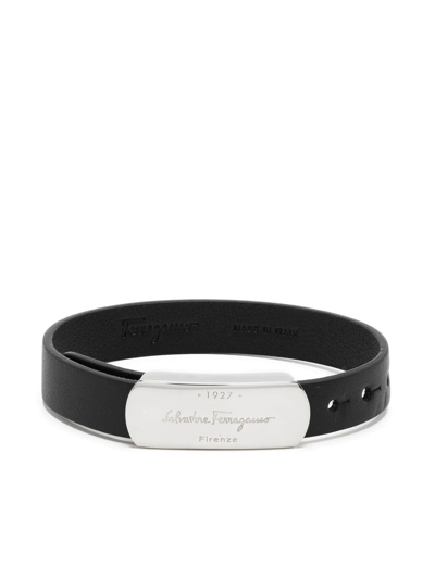 Ferragamo Engraved-logo Leather Bracelet In Schwarz