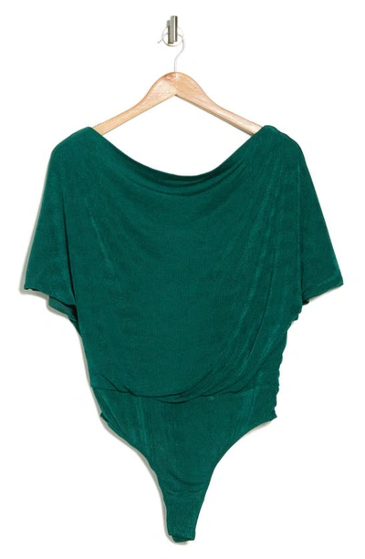Alexia Admor One-shoulder Draped Satin Bodysuit In Emerald