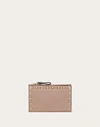 Valentino Garavani Rockstud Grainy Calfskin Cardholder With Zip Woman Poudre Uni