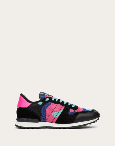 Valentino Garavani Mesh Fabric Camouflage Rockrunner Sneaker In Black/pink