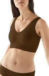 True & Co. True Body V-neck Bralette In Chestnut