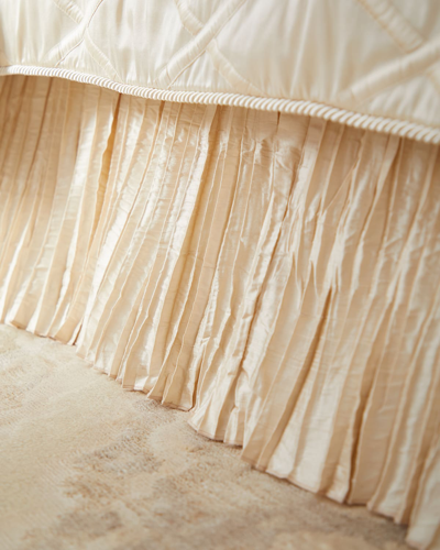 Austin Horn Collection Catherine's Palace Queen Dust Skirt In Cream