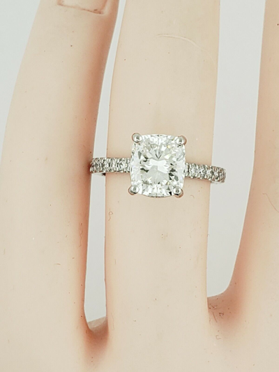 Pre-owned Tiffany & Co Gia Certified 2.70 Ctw Cushion Cut Diamond Engagement Ring 18k White Gold In I