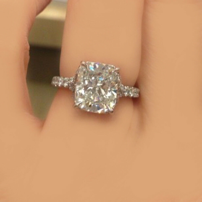 Pre-owned Tiffany & Co Gia Certified 2.00 Carat Cushion Cut Diamond Engagement Ring 18k White Gold In I (with Slight Tint Of Color)