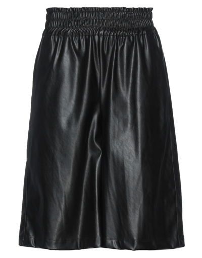 19.70 Nineteen Seventy Woman Shorts & Bermuda Shorts Black Size 4 Polyester, Polyurethane Coated In Black