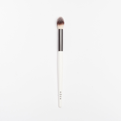 Roen Beauty Blend And Crease Brush In Default Title