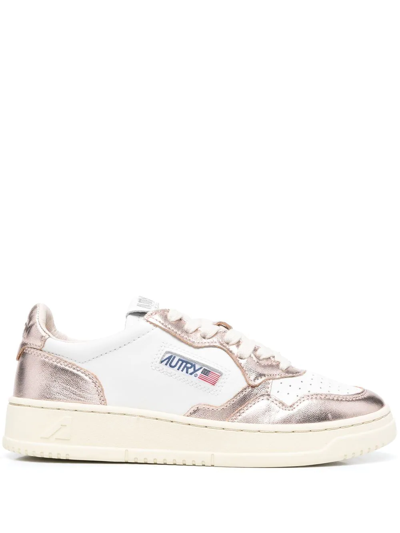 Autry Medalist Low Metallic Leather Sneakers In Gold