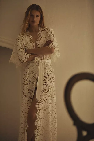 Homebodii Saskia Long Lace Robe In White