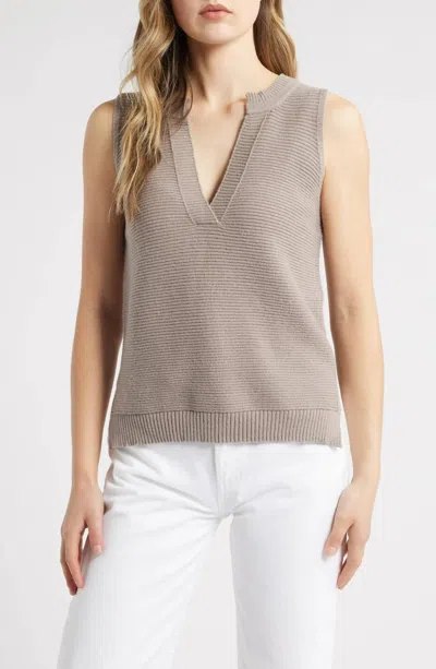 525 America Slit Neck Vest In Moon Rock In Gray