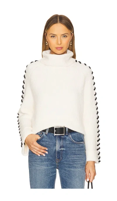 525 Vida Boucle Whip Stitch Pullover In Sea Salt