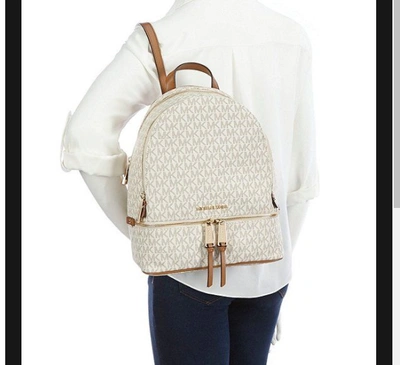 Pre-owned Michael Kors Ntw  Rhea Medium Mk Signature Backpack Women Vanilla Sales