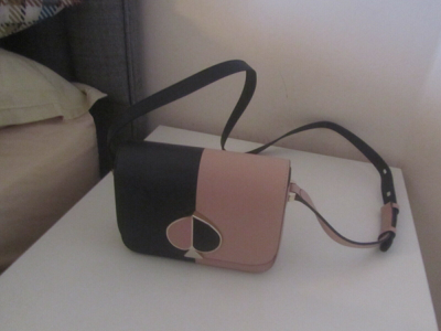 Pre-owned Kate Spade 2019  Black & Pink Large Metal Spade Front Small Shoulder Bag