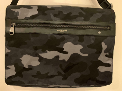 Pre-owned Michael Kors Men`s Kent Nylon Camouflage - Camo Messenger Bag Rrp £180