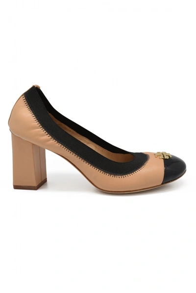 Tory Burch Bicolored Pumps In Cream