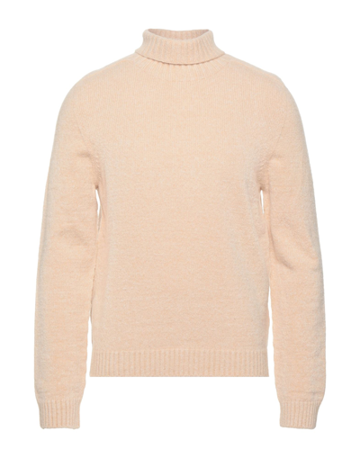 Suns Turtlenecks In Sand