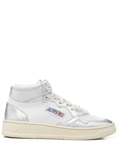 Autry Logo-patch Lace-up Sneakers In White