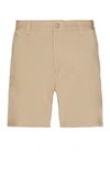Rhone 7 Commuter Short In Beige