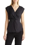 Halogen Twist Front Top In Black