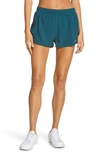 Alo Yoga Stride Shorts In Galactic Teal