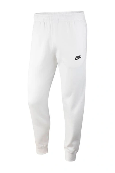 Nike Club Pocket Fleece Joggers In White/black