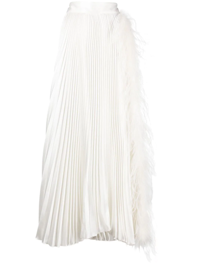 Styland Feather-trimmed Pleated Maxi Skirt In Weiss