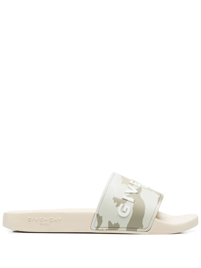 Givenchy Man Light Beige Rubber Slipper With Camouflage Print In Neutrals