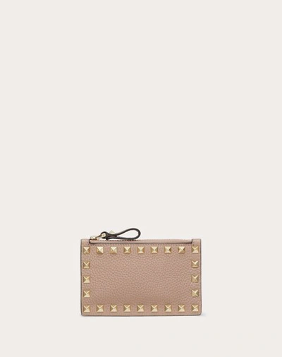 Valentino Garavani Rockstud Grainy Calfskin Cardholder With Zip Woman Poudre Uni