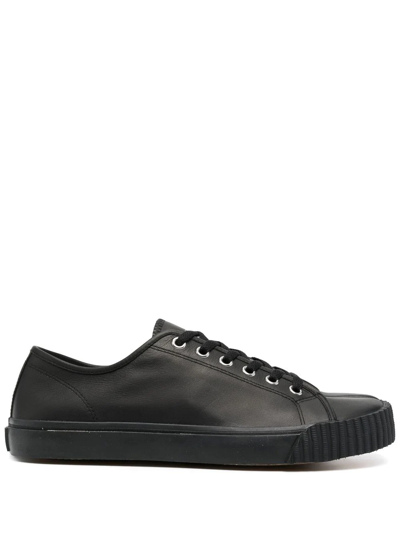 Maison Margiela Tabi Low-top Sneakers In Black
