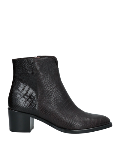 Franca Ankle Boots In Dark Brown