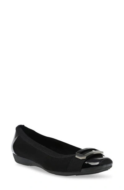 Anne Klein Akuna Cap Toe Flat In Black Combo Fb