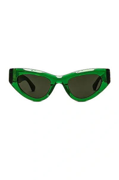 Bottega Veneta Inverted Triangle Acetate Cat-eye Sunglasses In Green