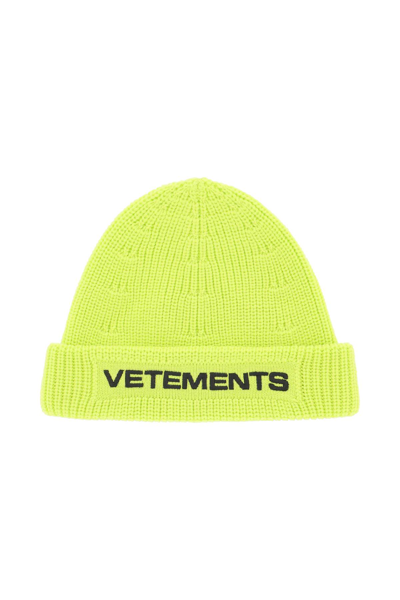 Vetements Logo Beanie In Yellow