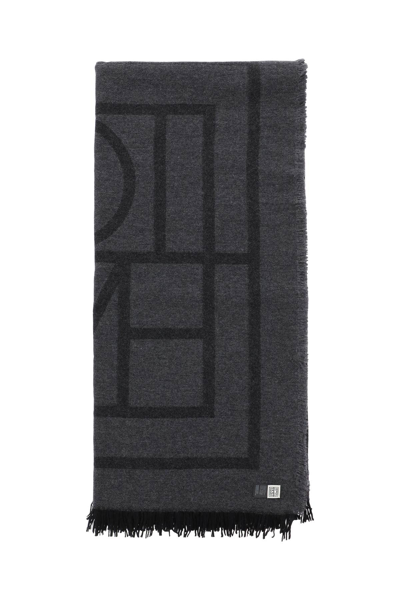 Totême Monogram Cashmere-blend Blanket Scarf In Grey