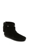 MINNETONKA FRINGE BOOTIE,299